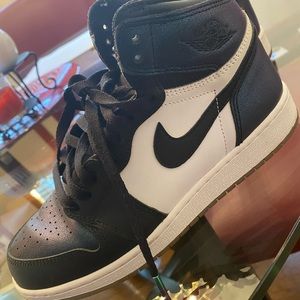 Authentic Jordan 1’s Sneakers